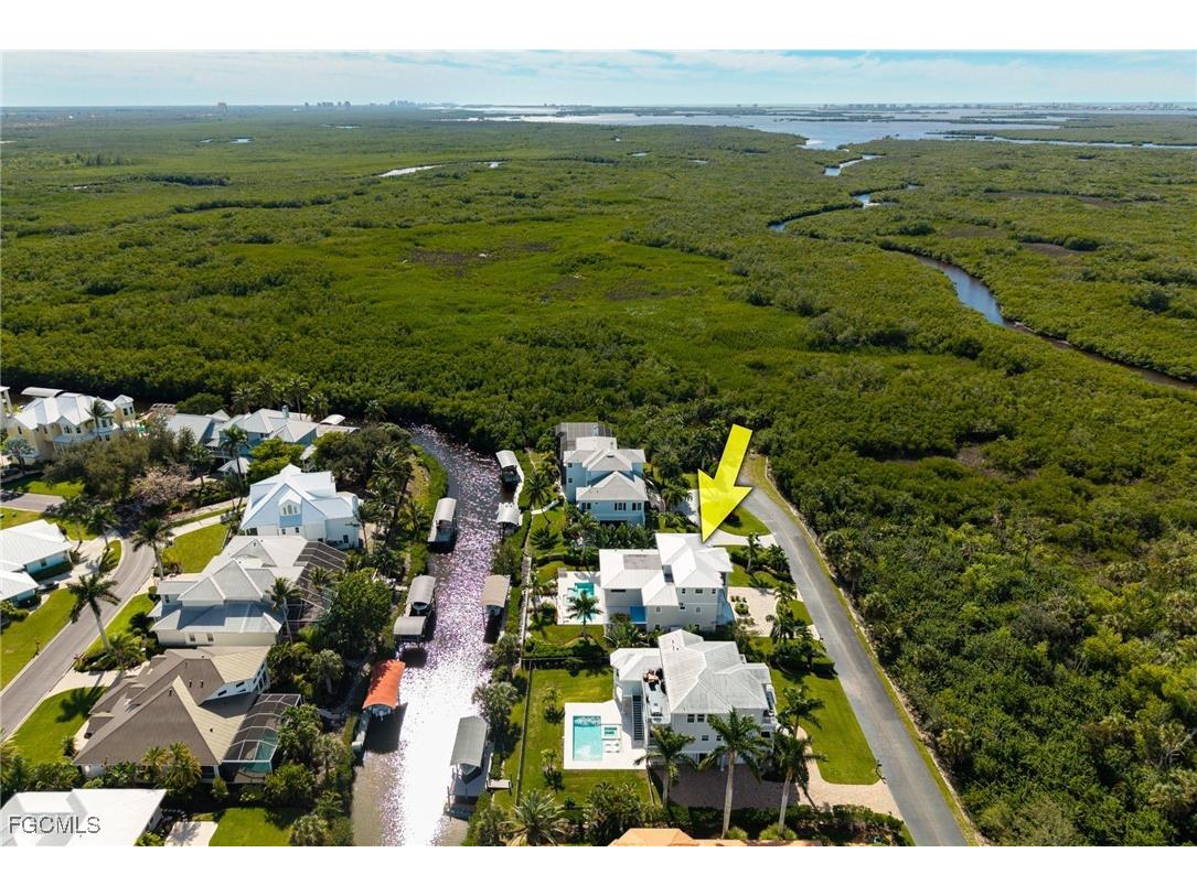 6521 Jacobs Drive Fort Myers FL 33908 2025020243 image5