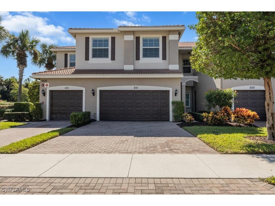 6525 Monterey Point #201 Naples FL 34105 225078061 image1