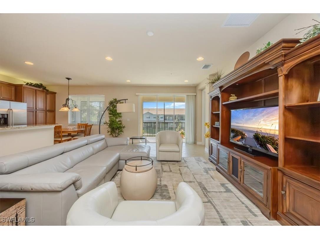 6525 Monterey Point #201 Naples FL 34105 225078061 image2