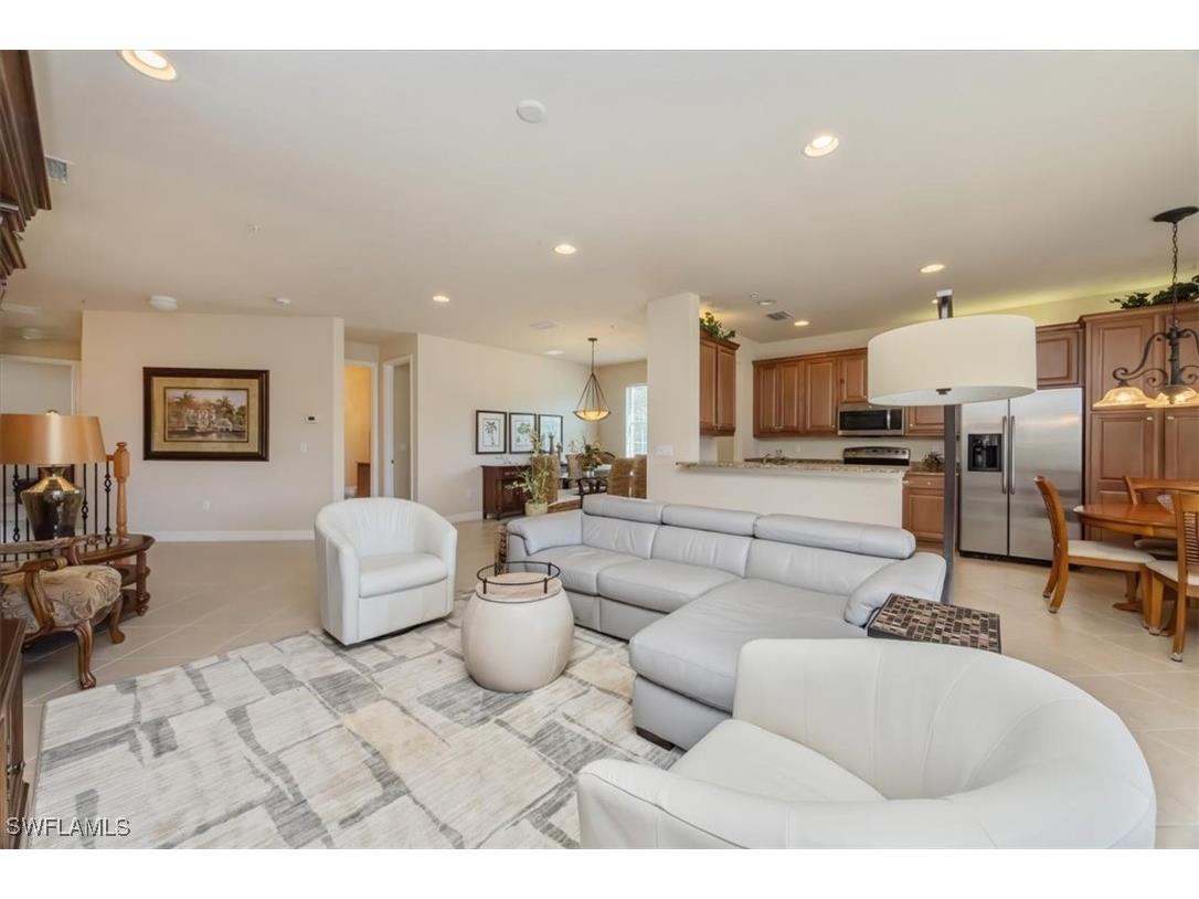 6525 Monterey Point #201 Naples FL 34105 225078061 image4