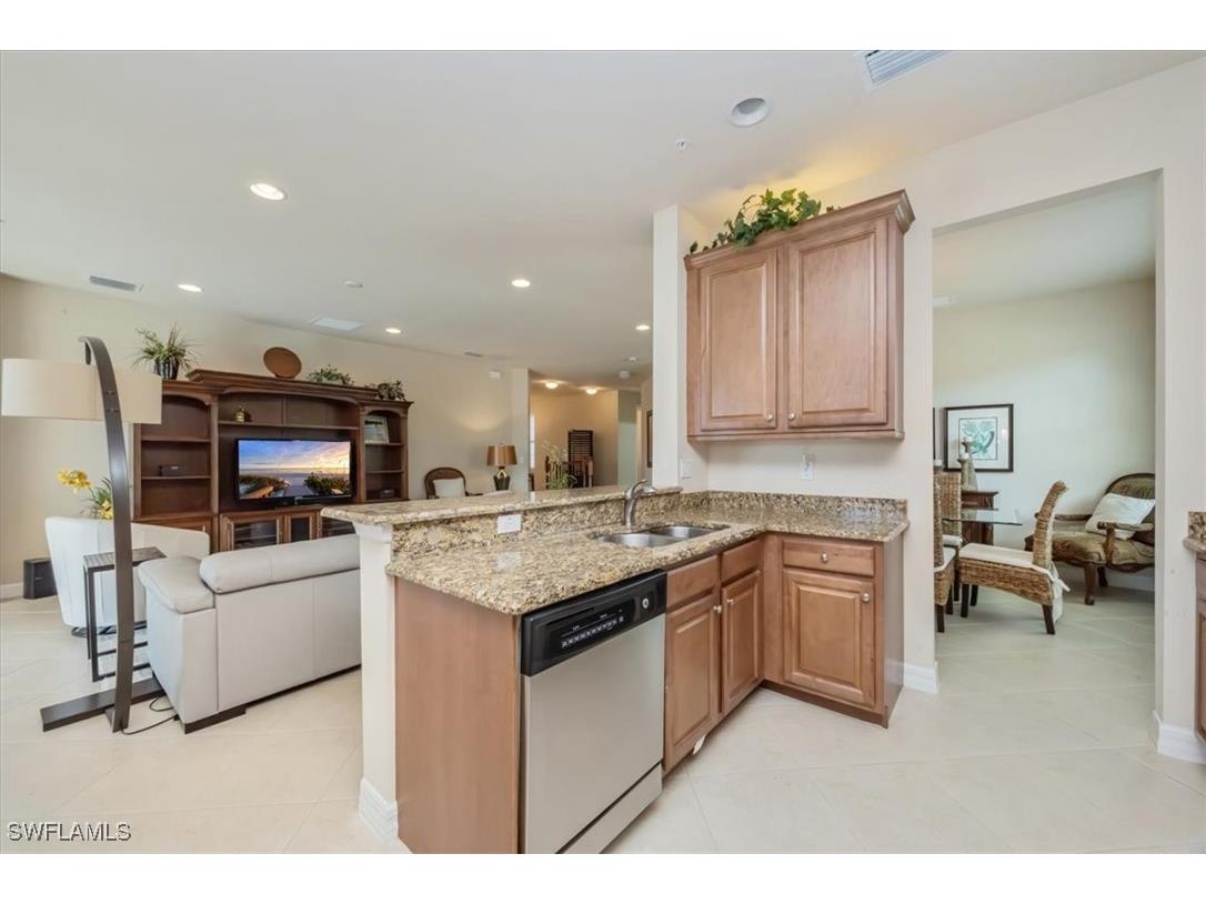 6525 Monterey Point #201 Naples FL 34105 225078061 image8