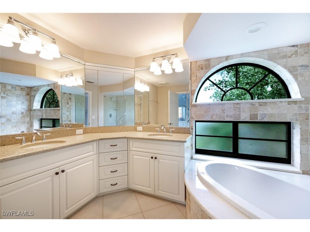 6525 Valen Way #D-302 Naples FL 34108 225077835 image6
