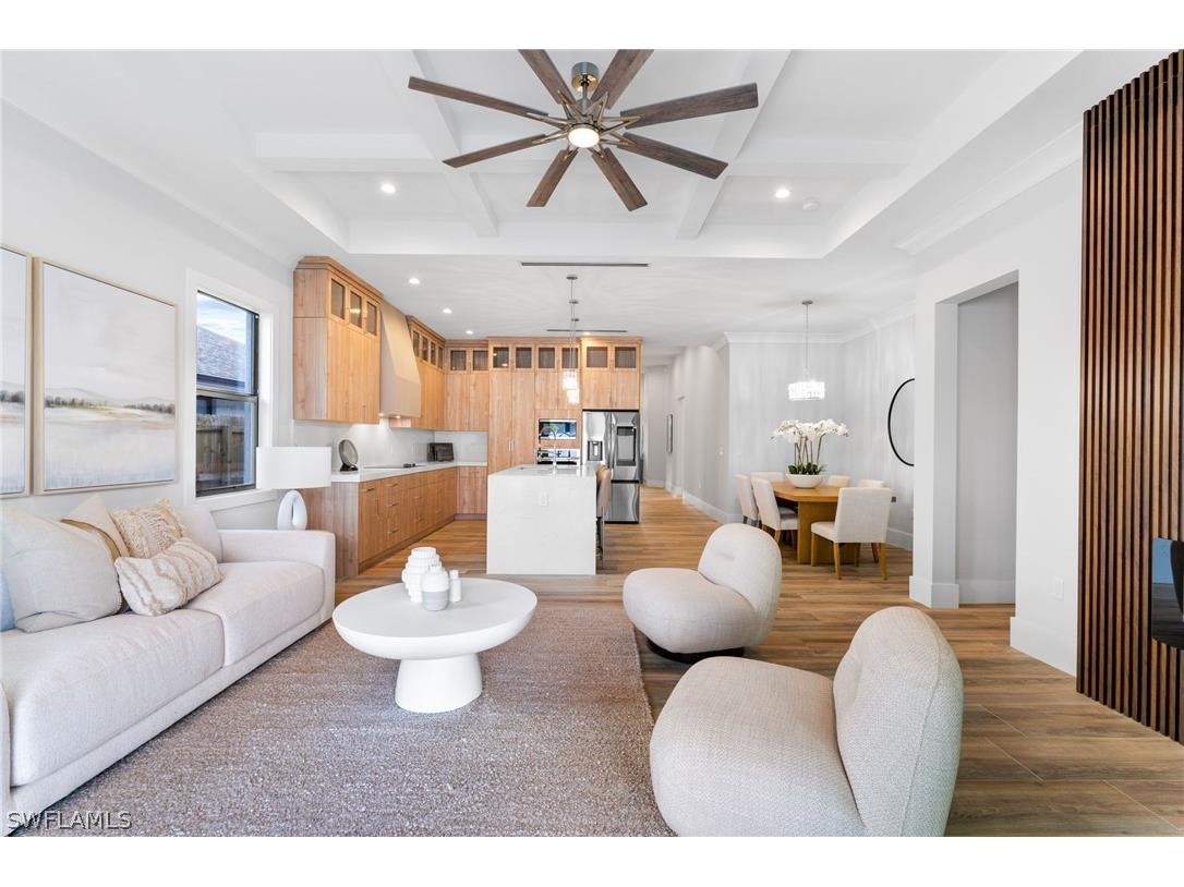 653 107th Avenue N Naples FL 34108 226009928 image1