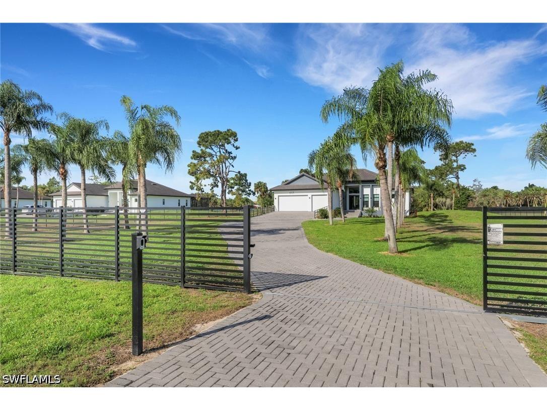 653 23rd Street SW Naples FL 34117 226021946 image2