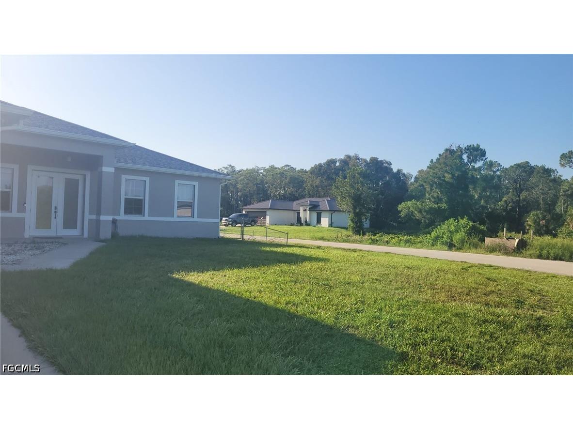653 Foxchase Drive Lehigh Acres FL 33974 2026027977 image3