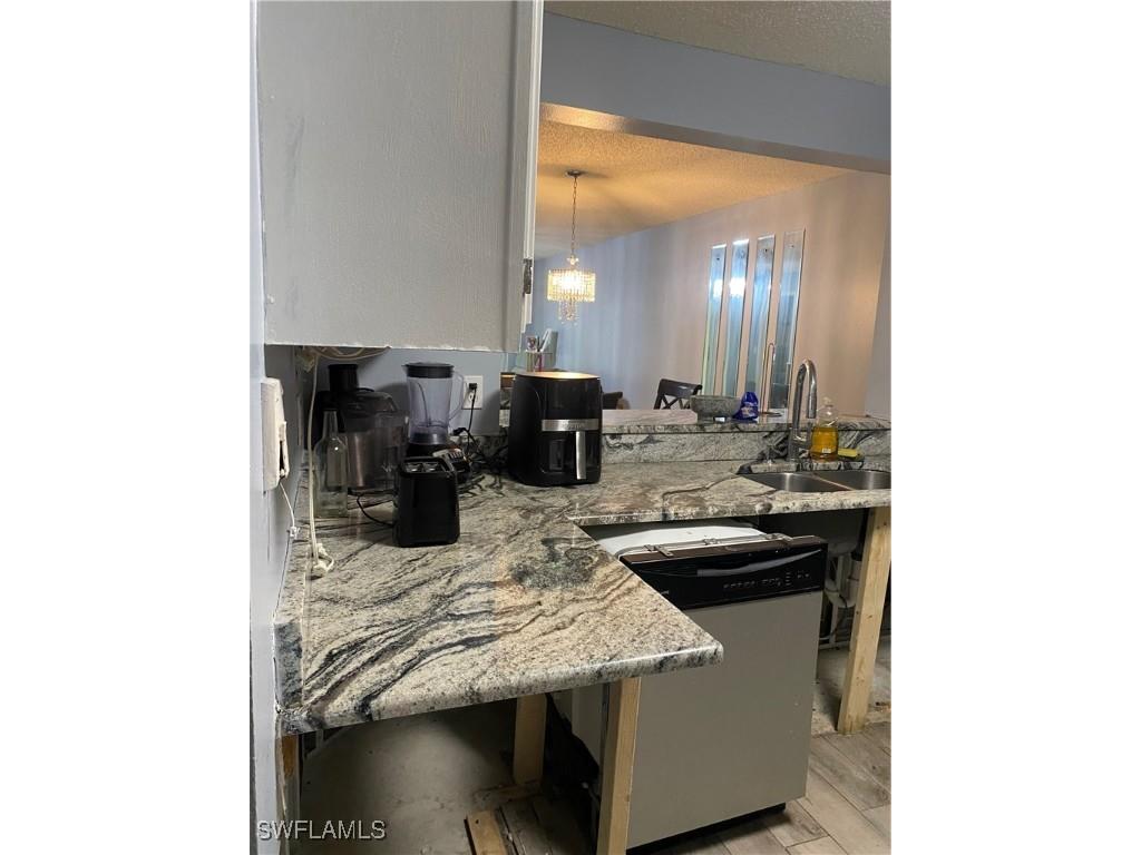 653 Squire Circle #101 Naples FL 34104 225070094 image13