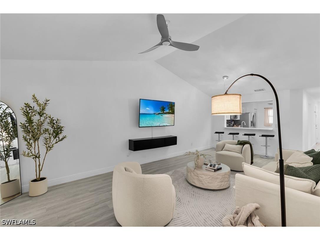 653 Squire Circle #201 Naples FL 34104 226025598 image16