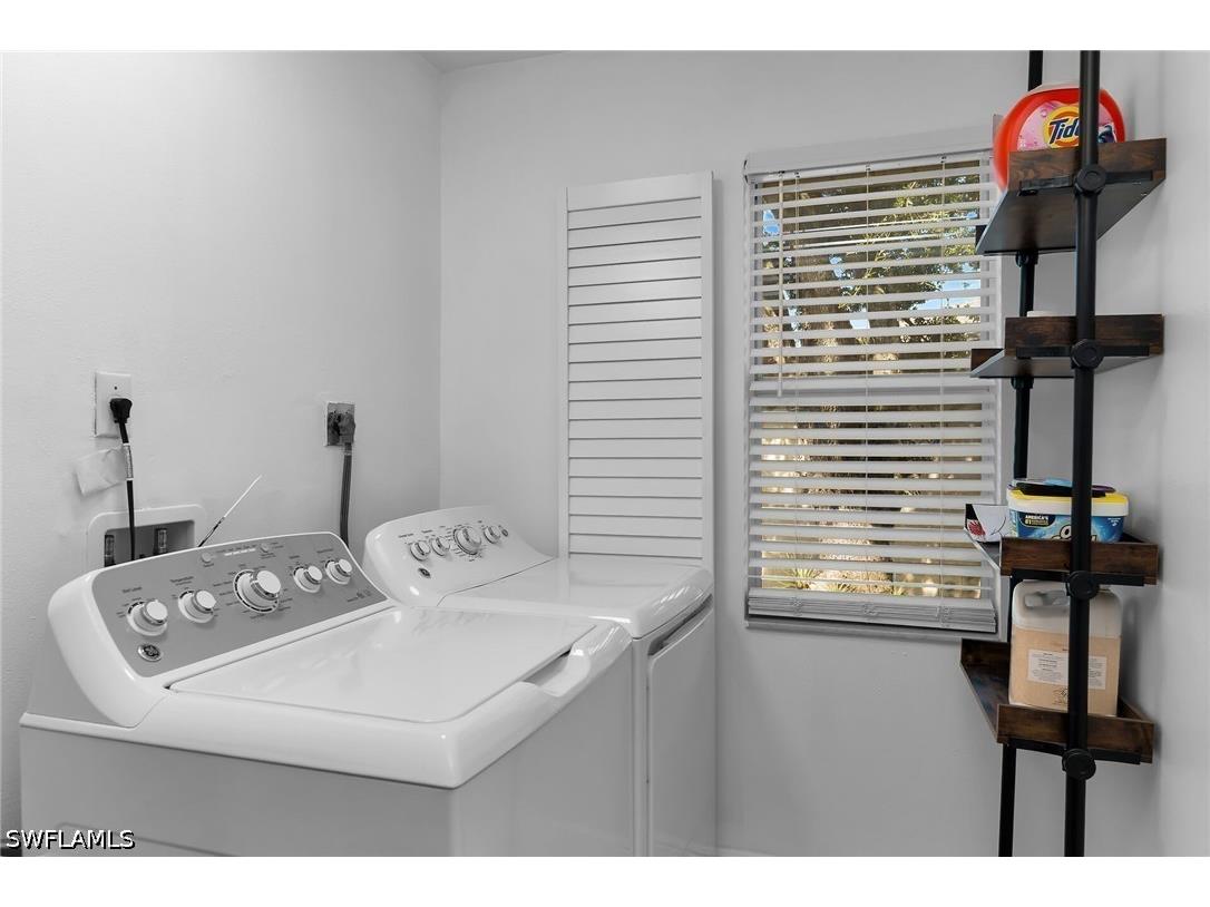 653 Squire Circle #201 Naples FL 34104 226025598 image21