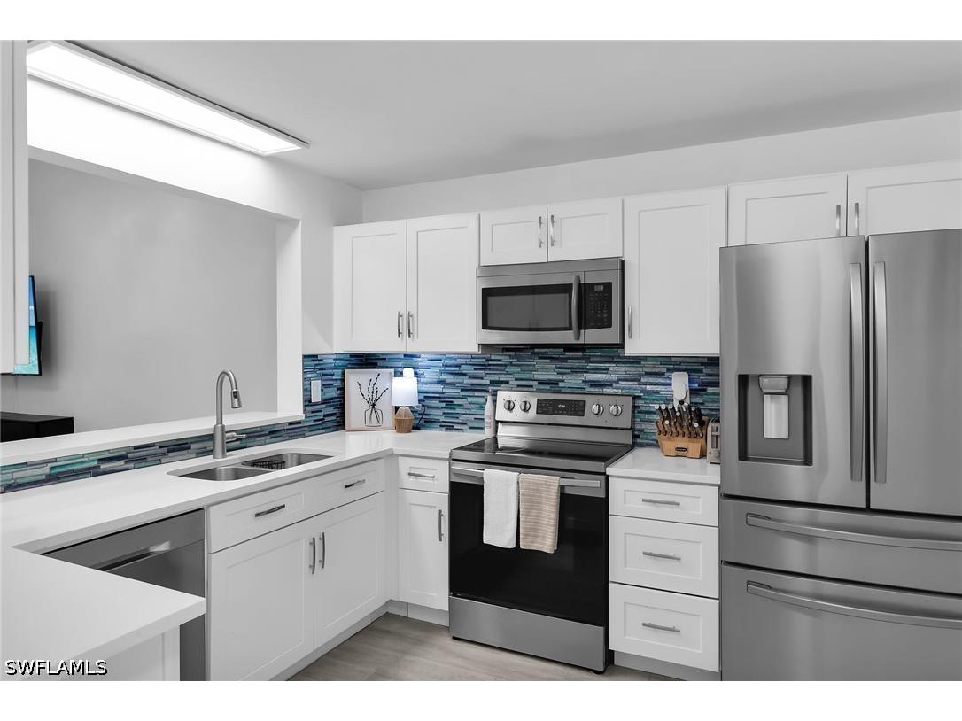 653 Squire Circle #201 Naples FL 34104 226025598 image3
