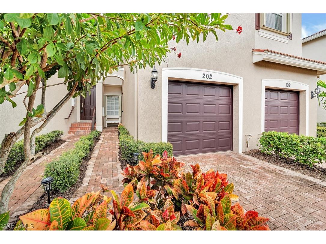 6533 Monterey Point #202 Naples FL 34105 224002087 image1