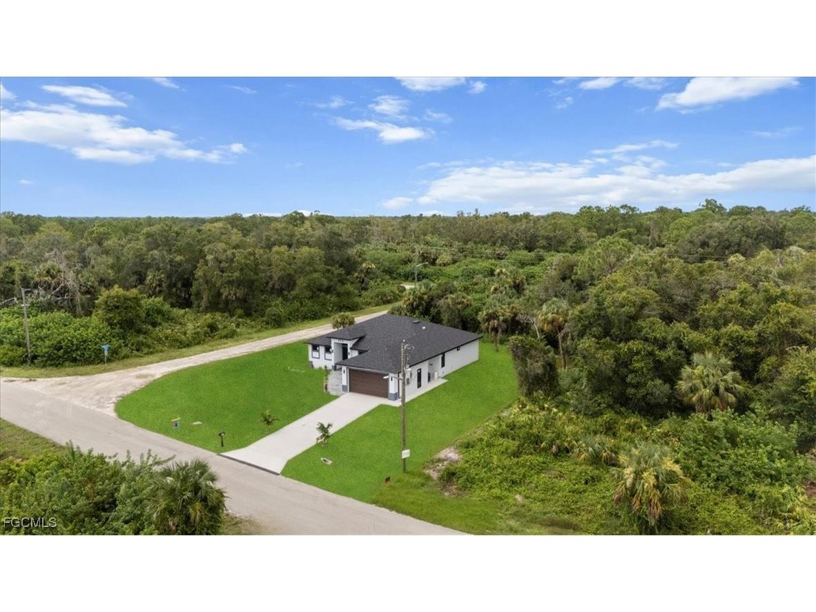 654 Wentworth Drive Lehigh Acres FL 33972 2025016266 image3
