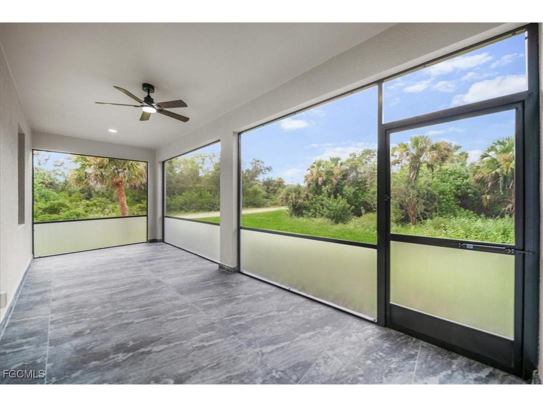 654 Wentworth Drive Lehigh Acres FL 33972 2025016266 image40