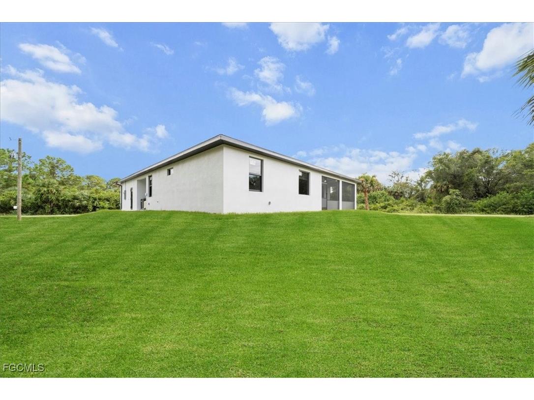654 Wentworth Drive Lehigh Acres FL 33972 2025016266 image44