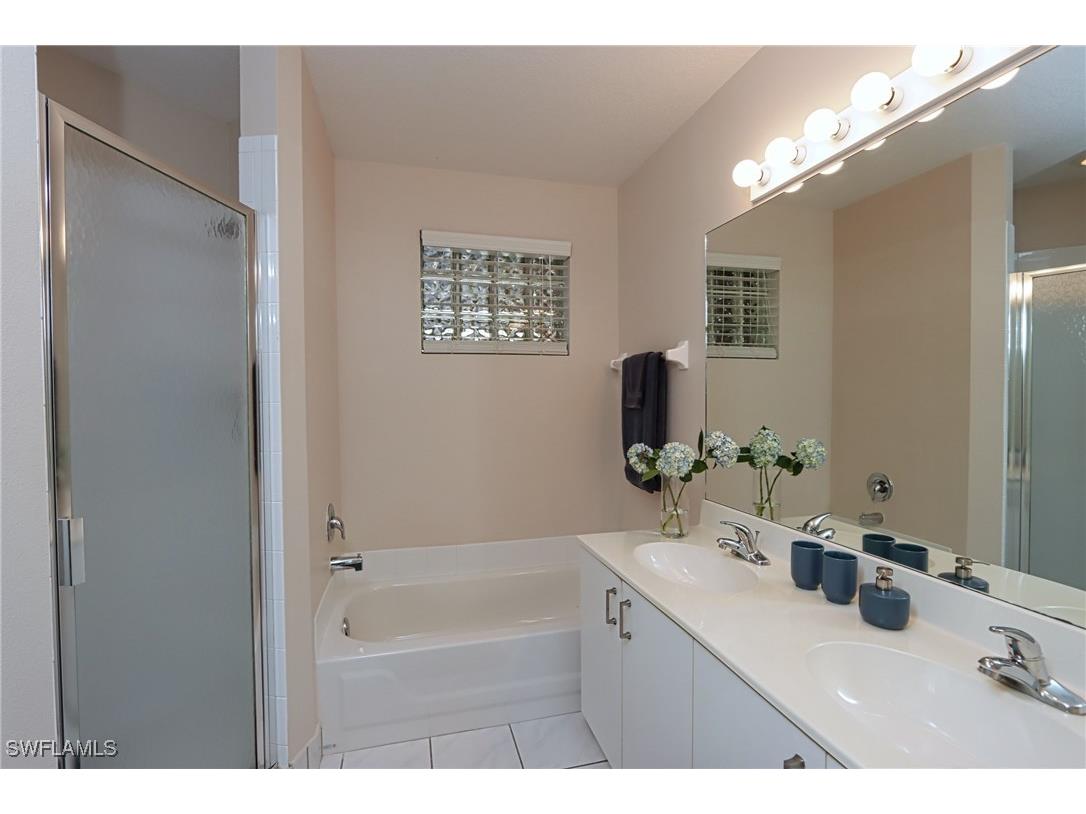 6544 Huntington Lakes Circle #9-204 Naples FL 34119 225075963 image14