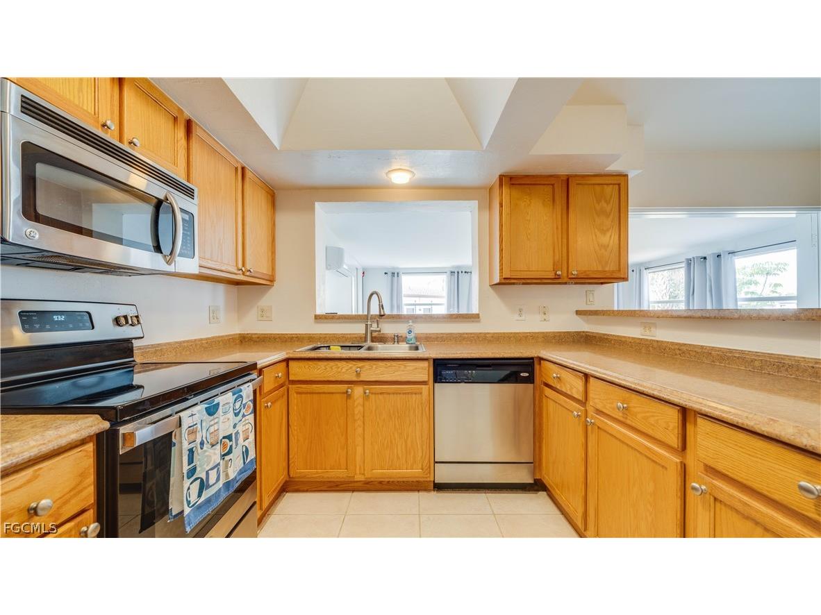 6549 Duquesne Drive Fort Myers FL 33919 2026011568 image11