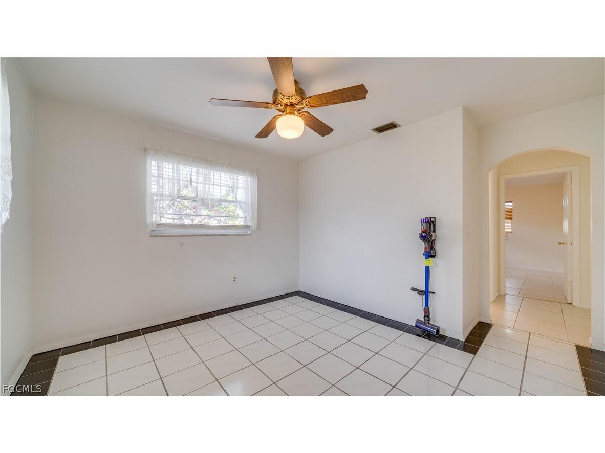 6549 Duquesne Drive Fort Myers FL 33919 2026011568 image16
