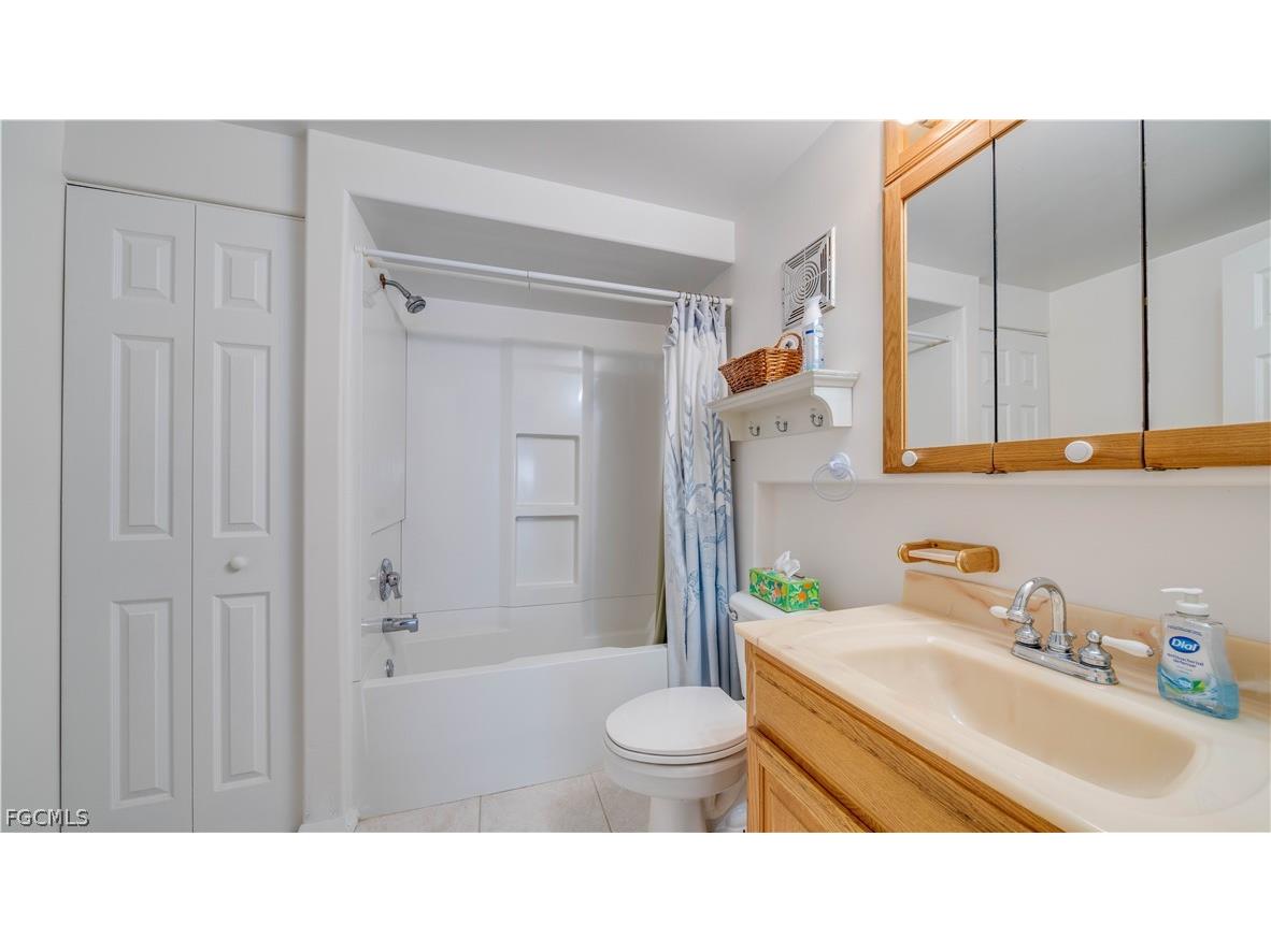 6549 Duquesne Drive Fort Myers FL 33919 2026011568 image20