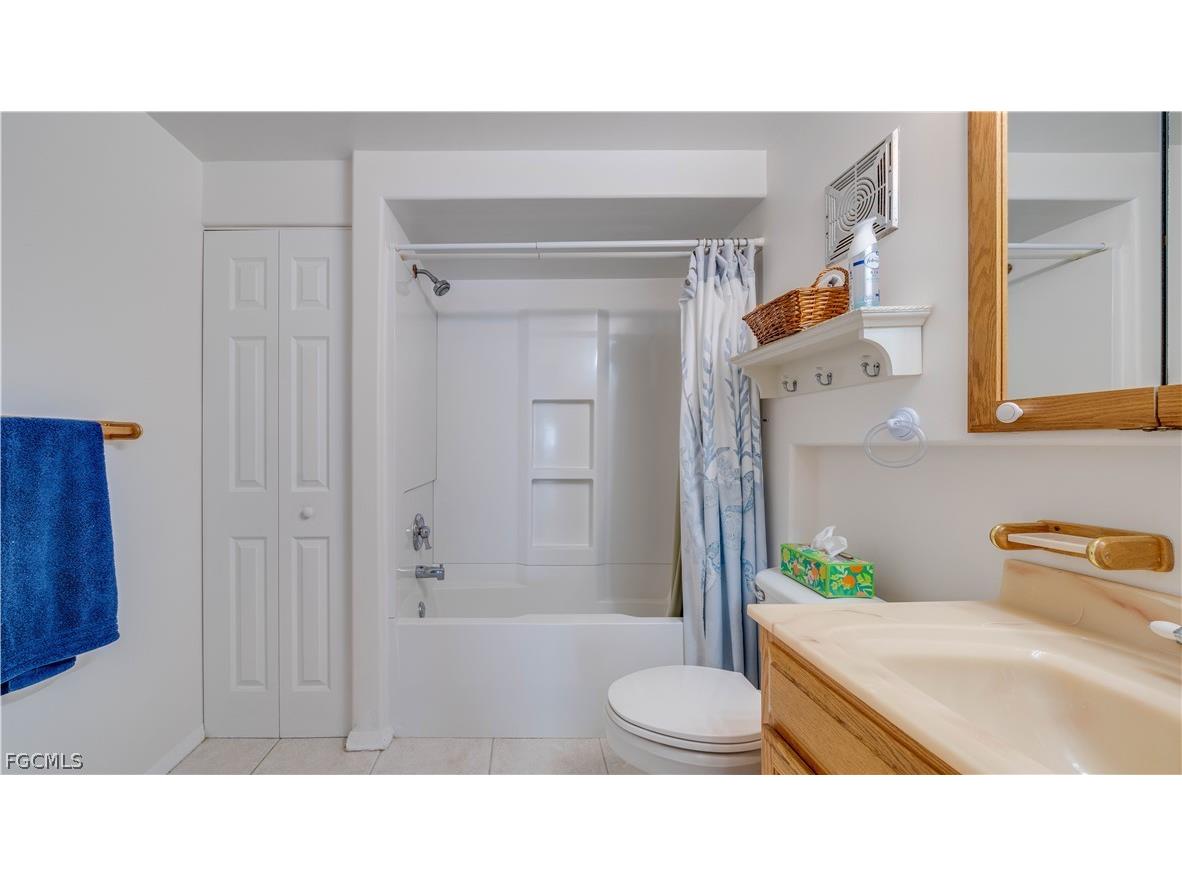 6549 Duquesne Drive Fort Myers FL 33919 2026011568 image21