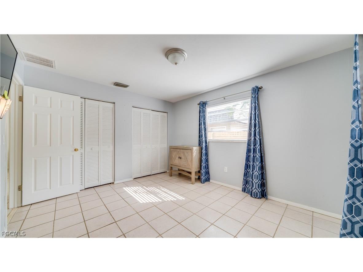 6549 Duquesne Drive Fort Myers FL 33919 2026011568 image23