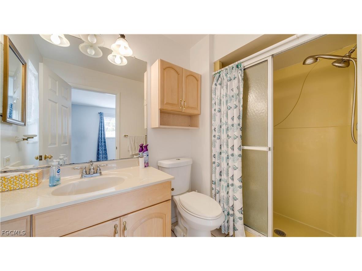 6549 Duquesne Drive Fort Myers FL 33919 2026011568 image26