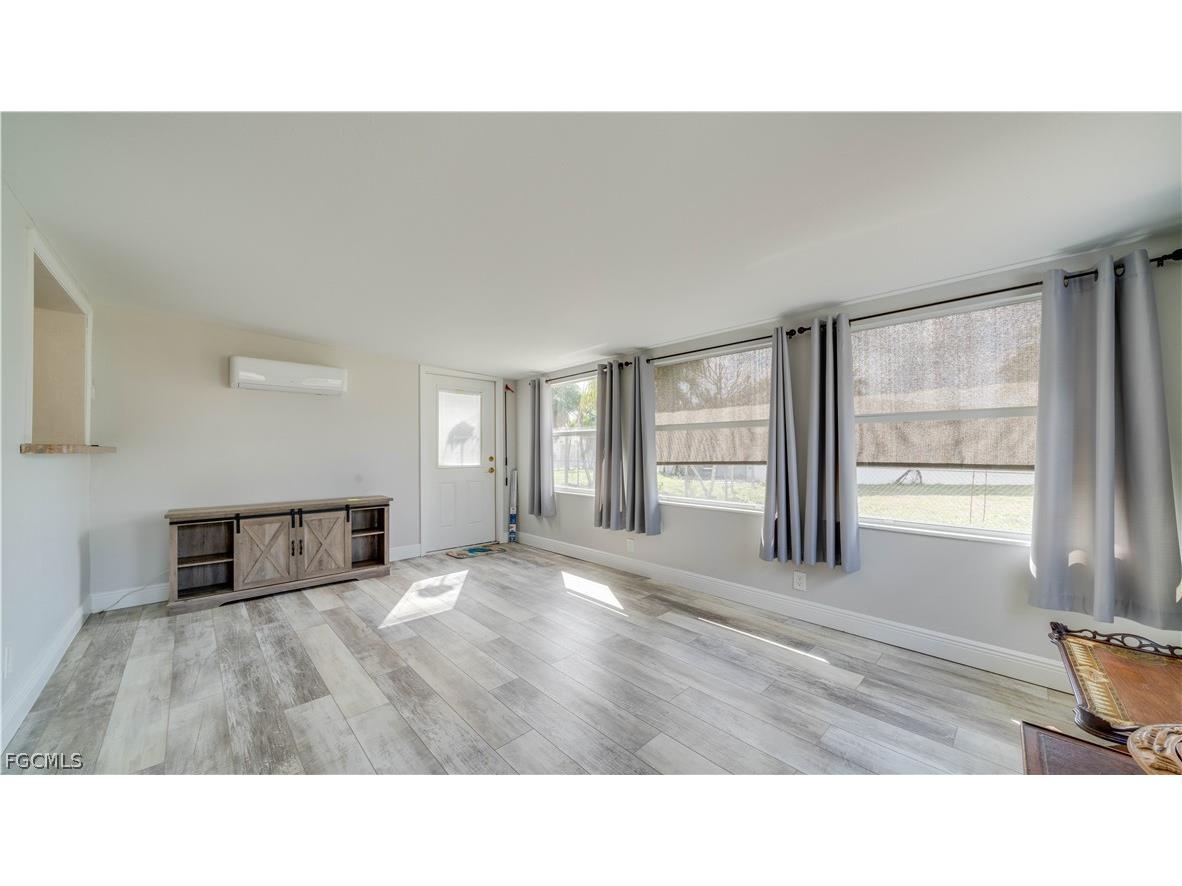 6549 Duquesne Drive Fort Myers FL 33919 2026011568 image33