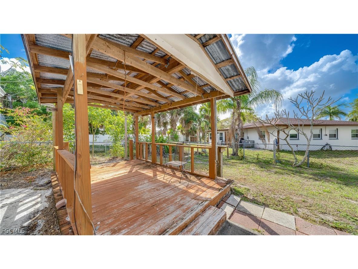 6549 Duquesne Drive Fort Myers FL 33919 2026011568 image38