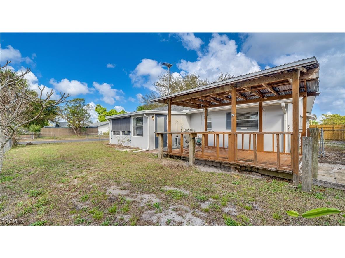 6549 Duquesne Drive Fort Myers FL 33919 2026011568 image39
