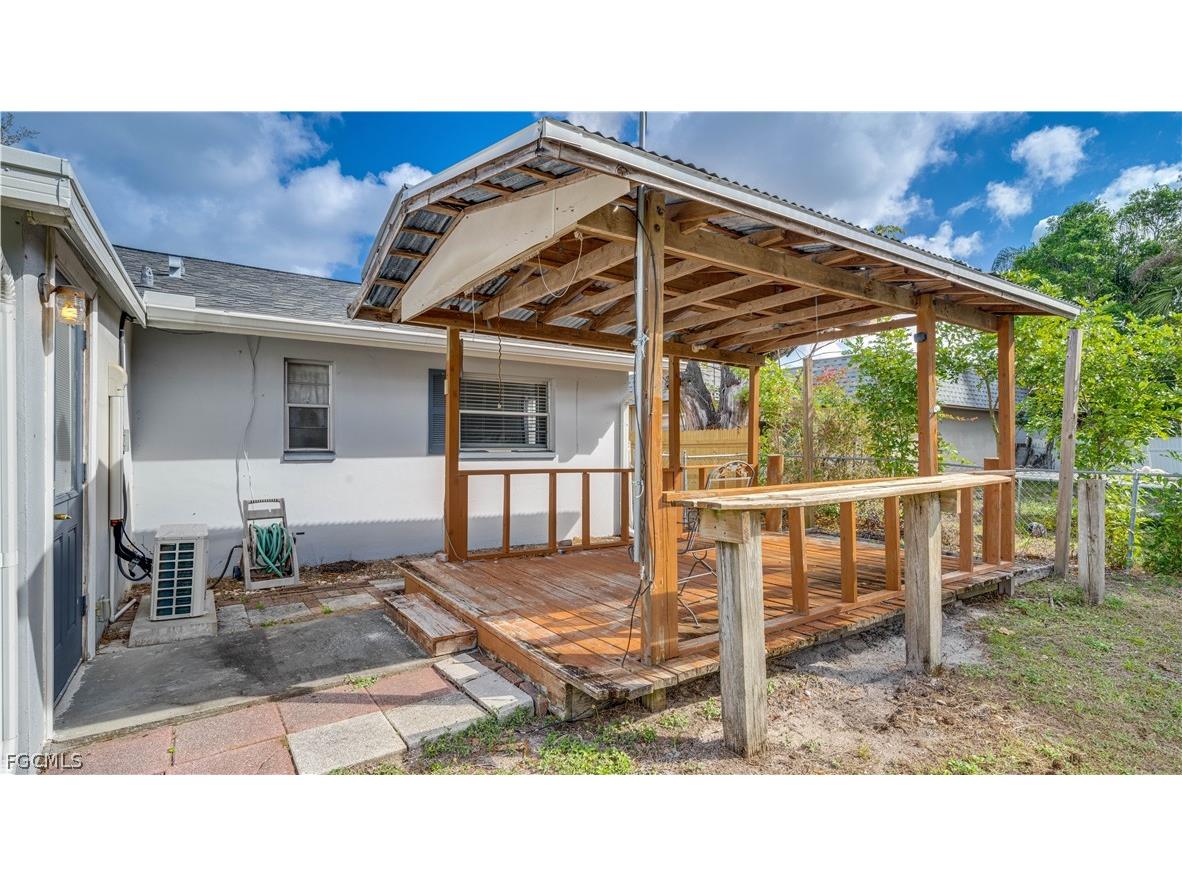 6549 Duquesne Drive Fort Myers FL 33919 2026011568 image40