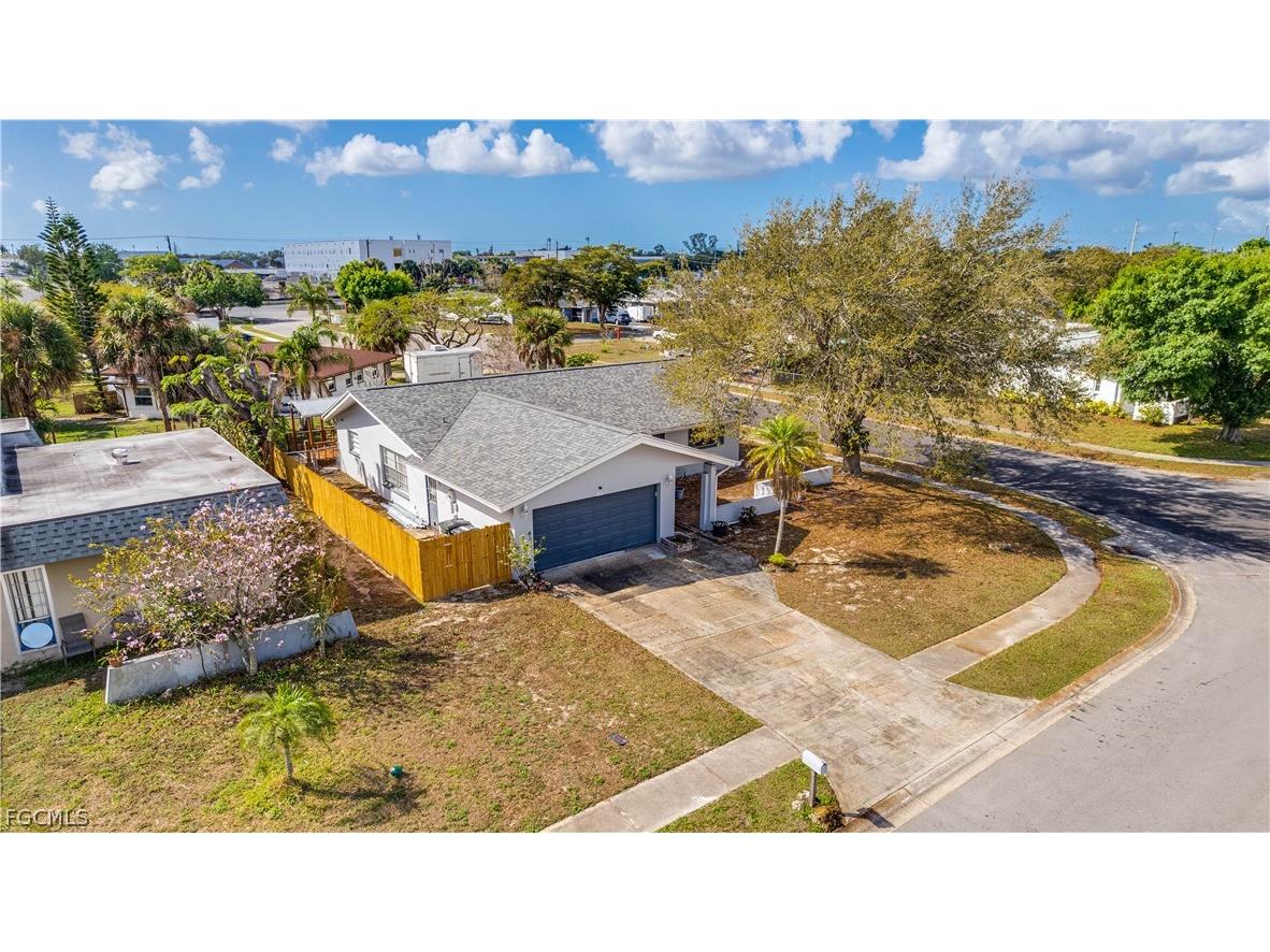 6549 Duquesne Drive Fort Myers FL 33919 2026011568 image45