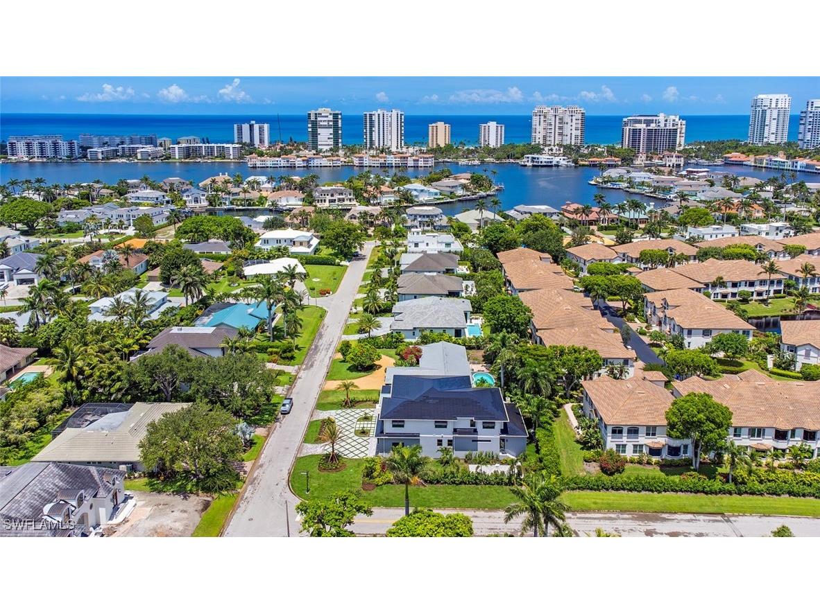 655 Parkview Lane Naples FL 34103 225057670 image37