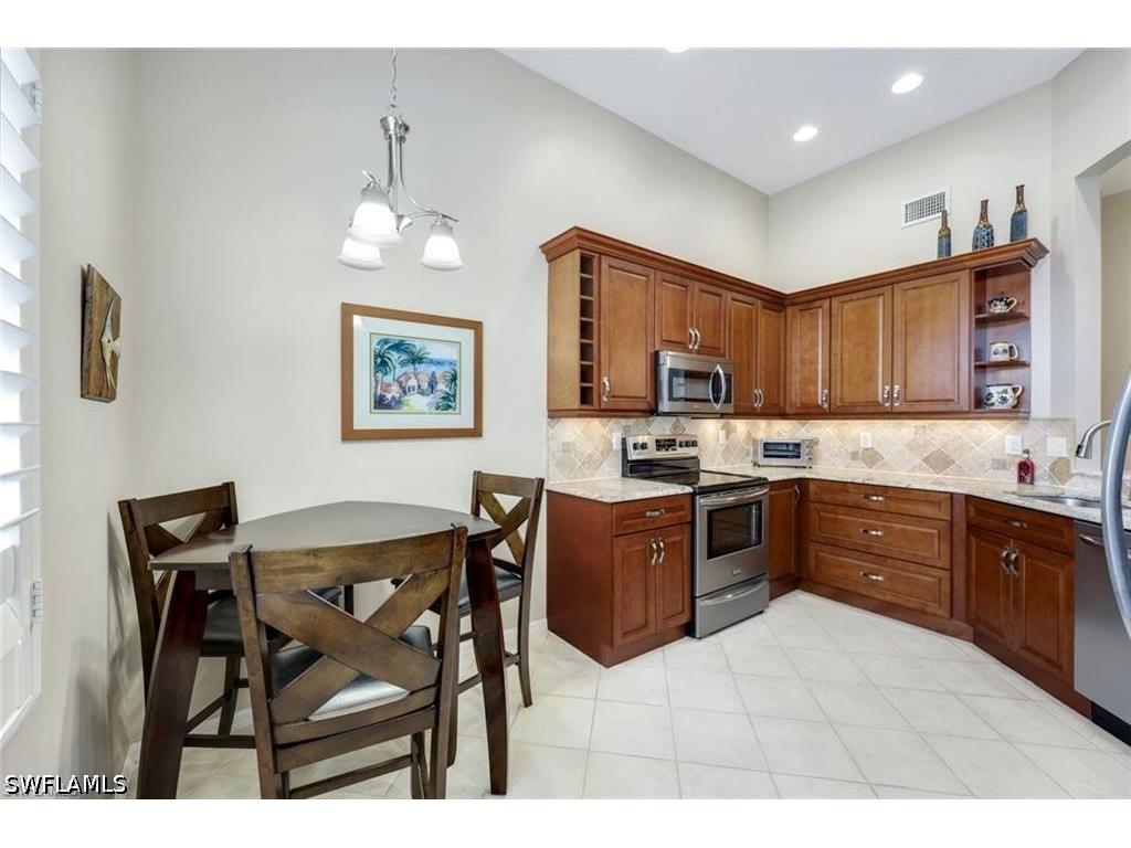 6555 Valen Way #G201 Naples FL 34108 226016905 image20