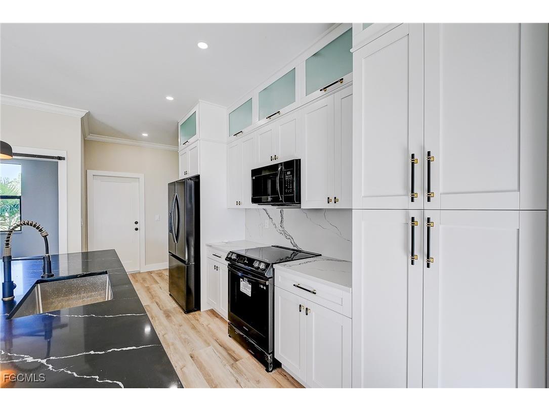 656 Crabtree Court Lehigh Acres FL 33974 2025019677 image11