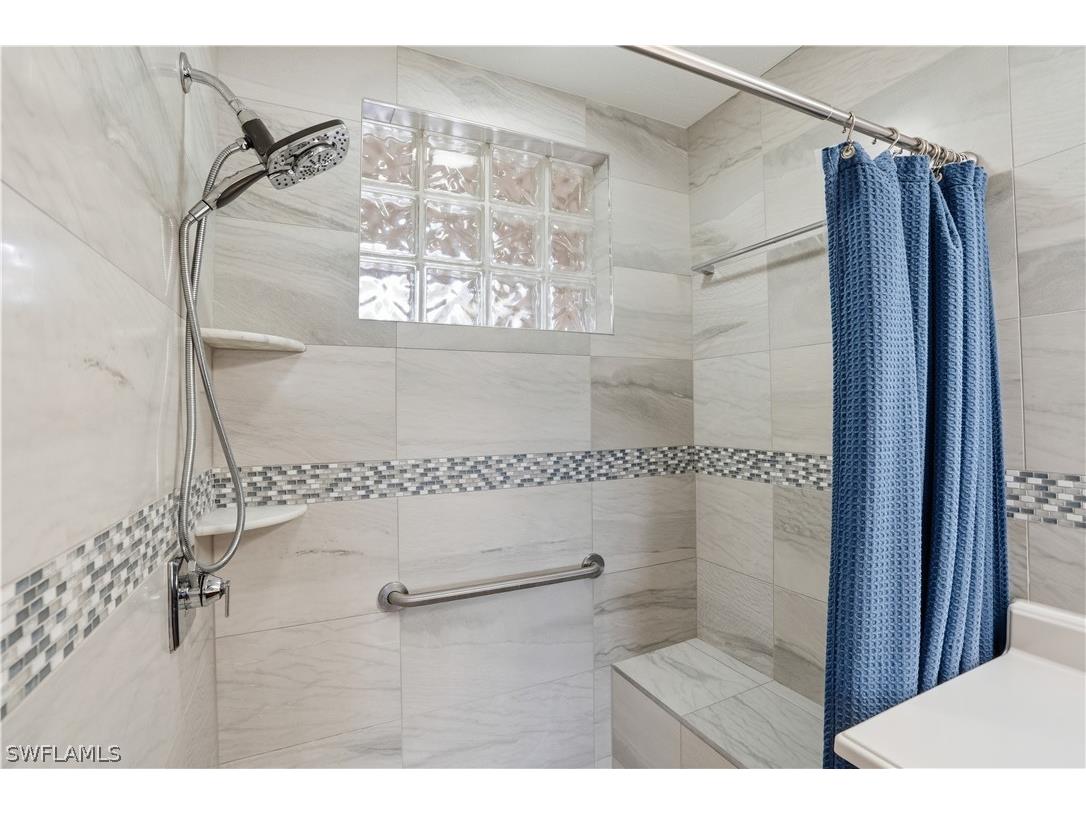 6560 Huntington Lakes Circle #104 Naples FL 34119 226009728 image28