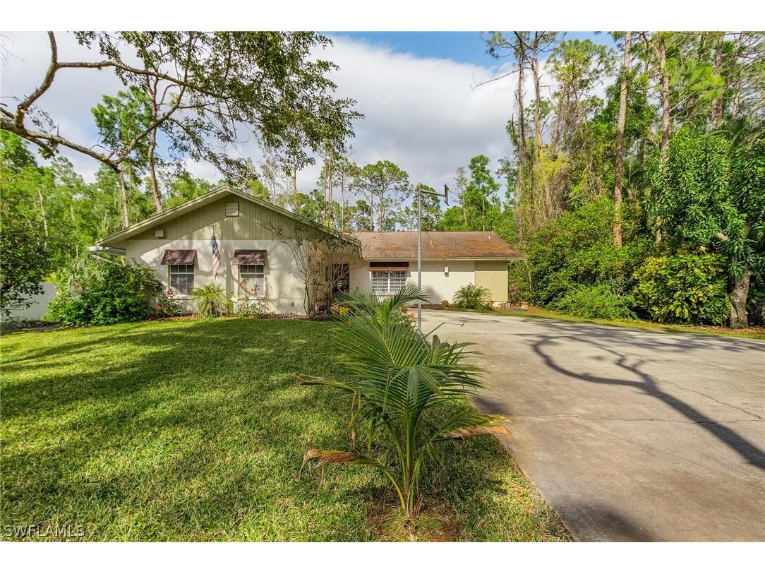 6561 Bottlebrush Lane Naples FL 34109 223007544 image1