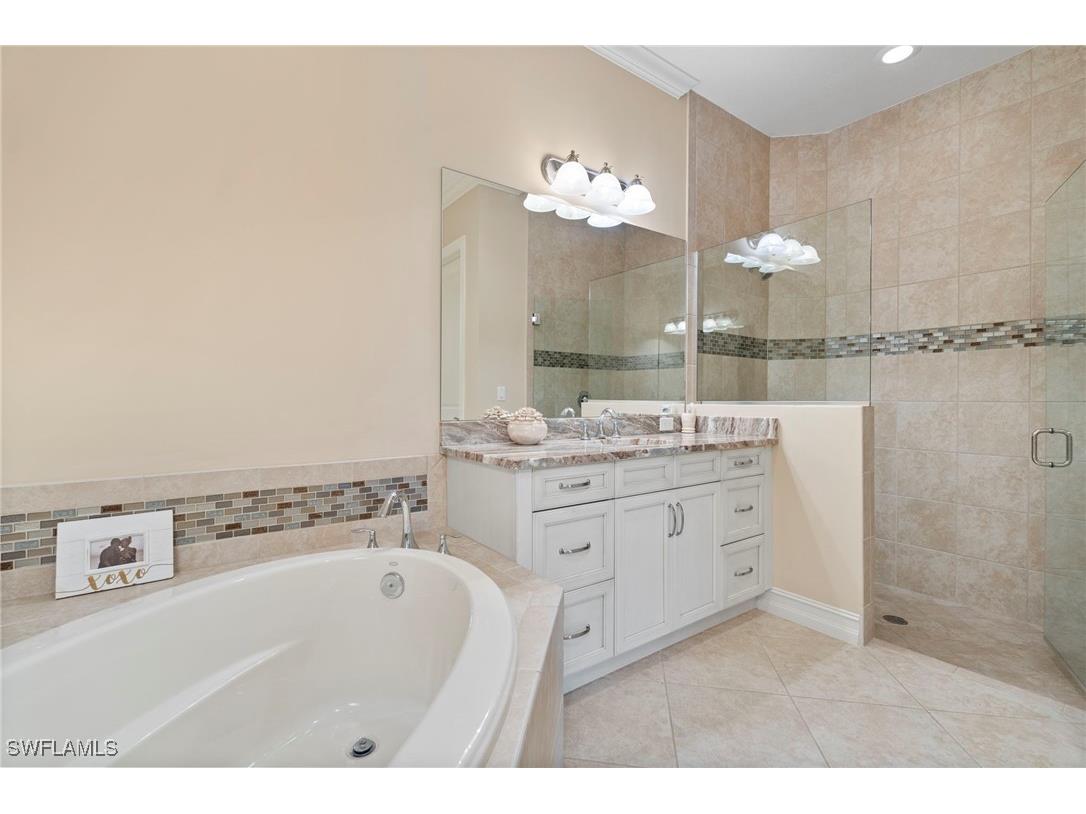 6564 Roma Way Naples FL 34113 225073362 image14