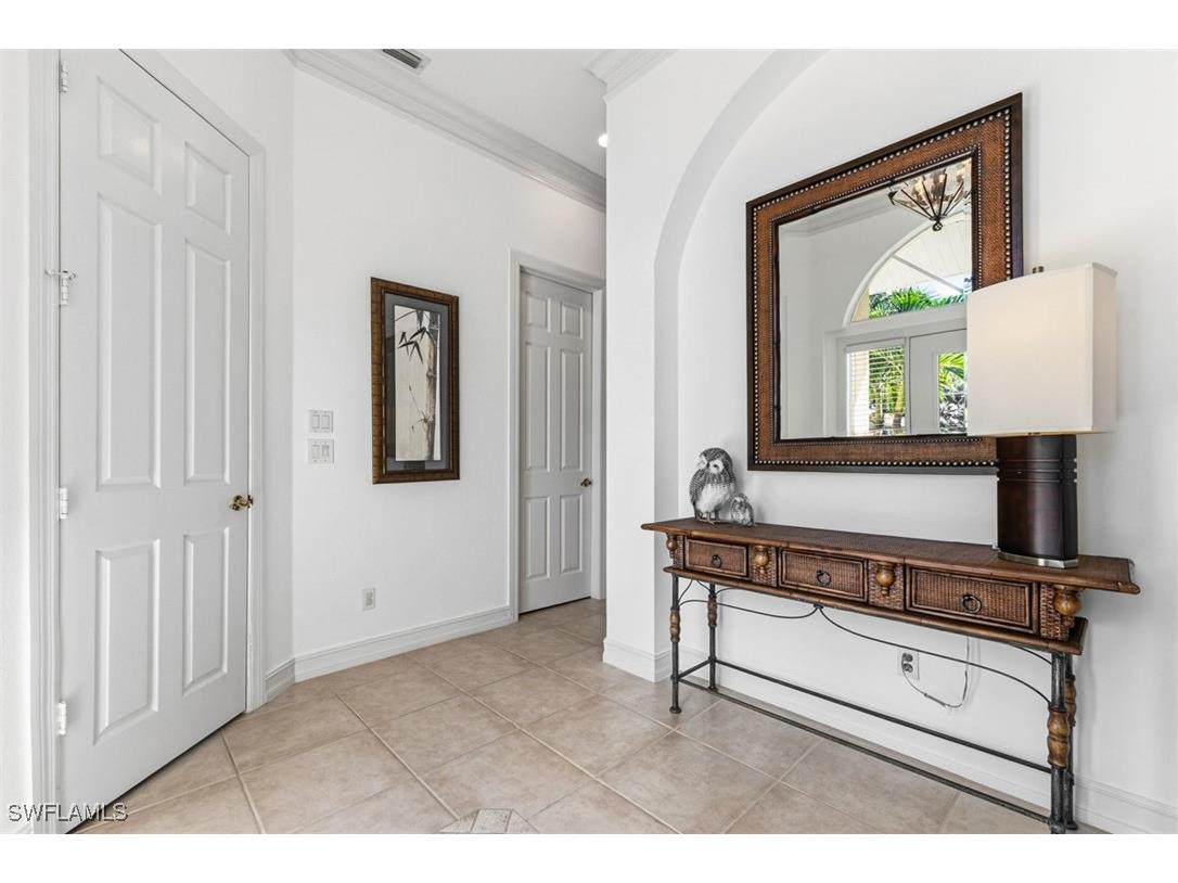 657 Soliel Drive Naples FL 34110 224104996 image4