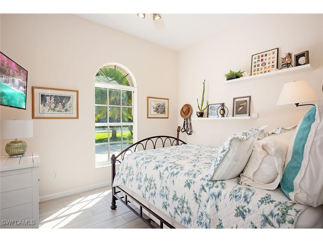 6572 Chestnut Circle Naples FL 34109 225078691 image10