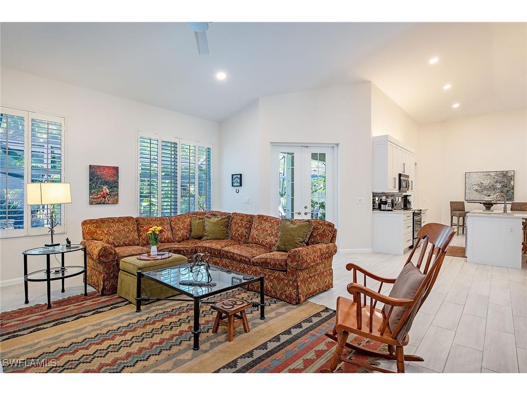 6572 Chestnut Circle Naples FL 34109 225078691 image4