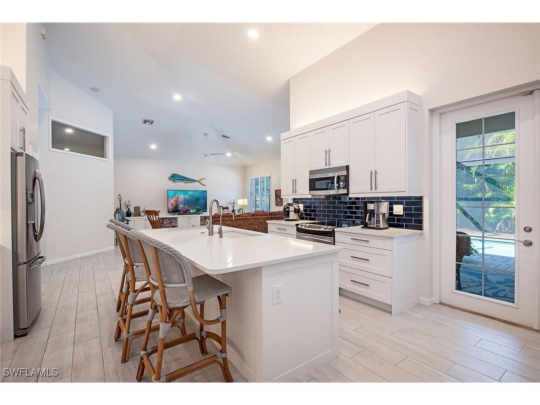 6572 Chestnut Circle Naples FL 34109 225078691 image6