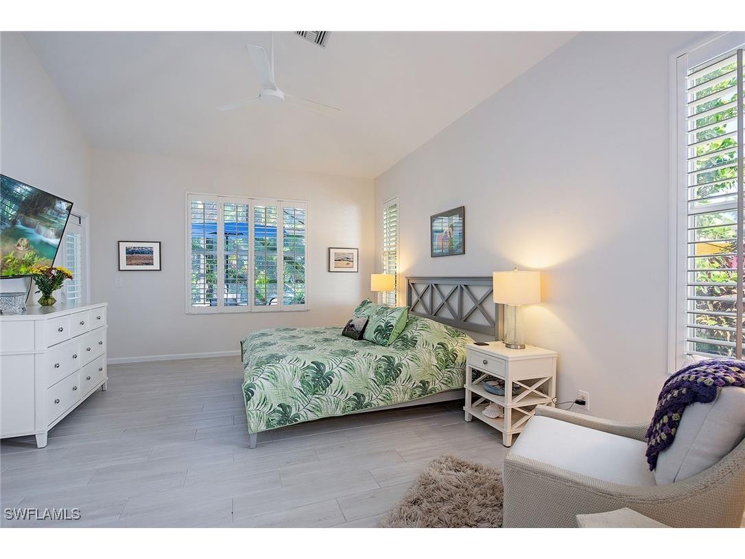 6572 Chestnut Circle Naples FL 34109 225078691 image8