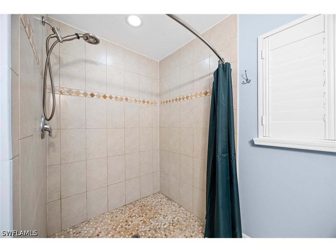 6574 Trail Boulevard Naples FL 34108 226009256 image25