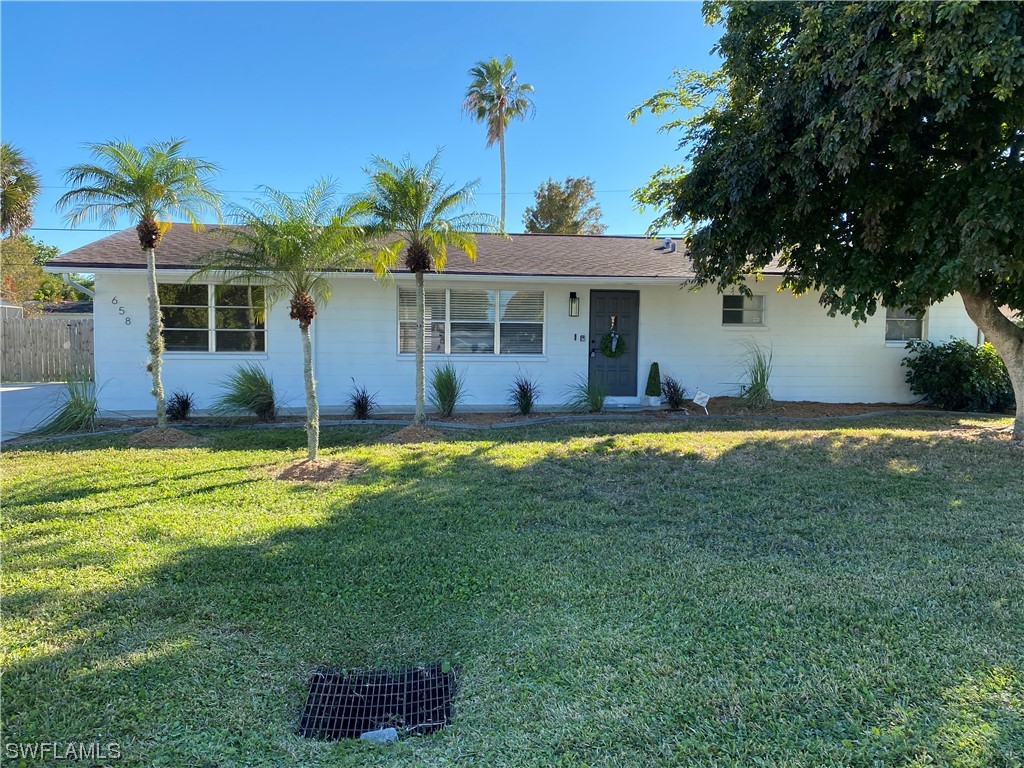 658 103rd Avenue N Naples FL 34108 223091989 image1