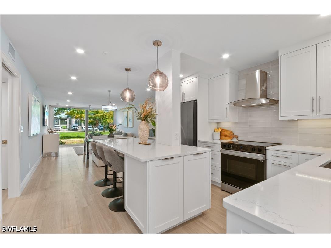 658 Broad Avenue S #J658 Naples FL 34102 226015044 image1