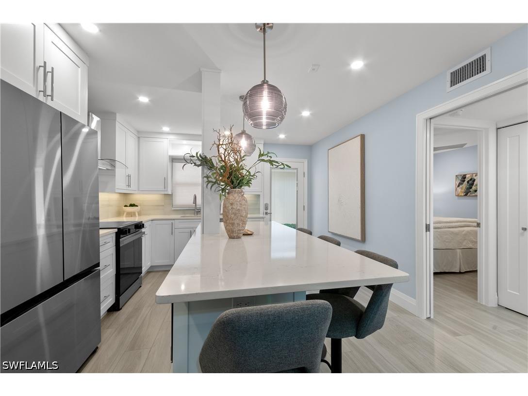 658 Broad Avenue S #J658 Naples FL 34102 226015044 image4