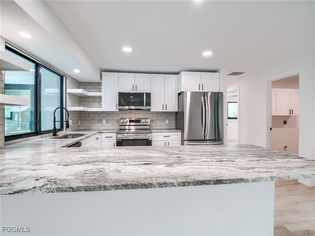 658 Donax Street Sanibel FL 33957 2025007346 image14