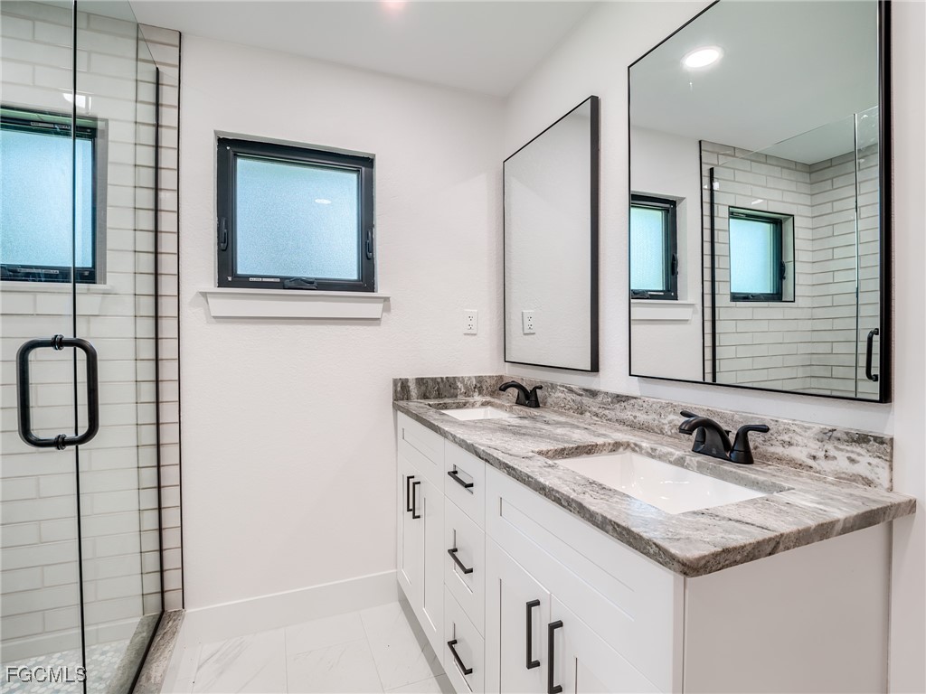 658 Donax Street Sanibel FL 33957 2025007346 image9