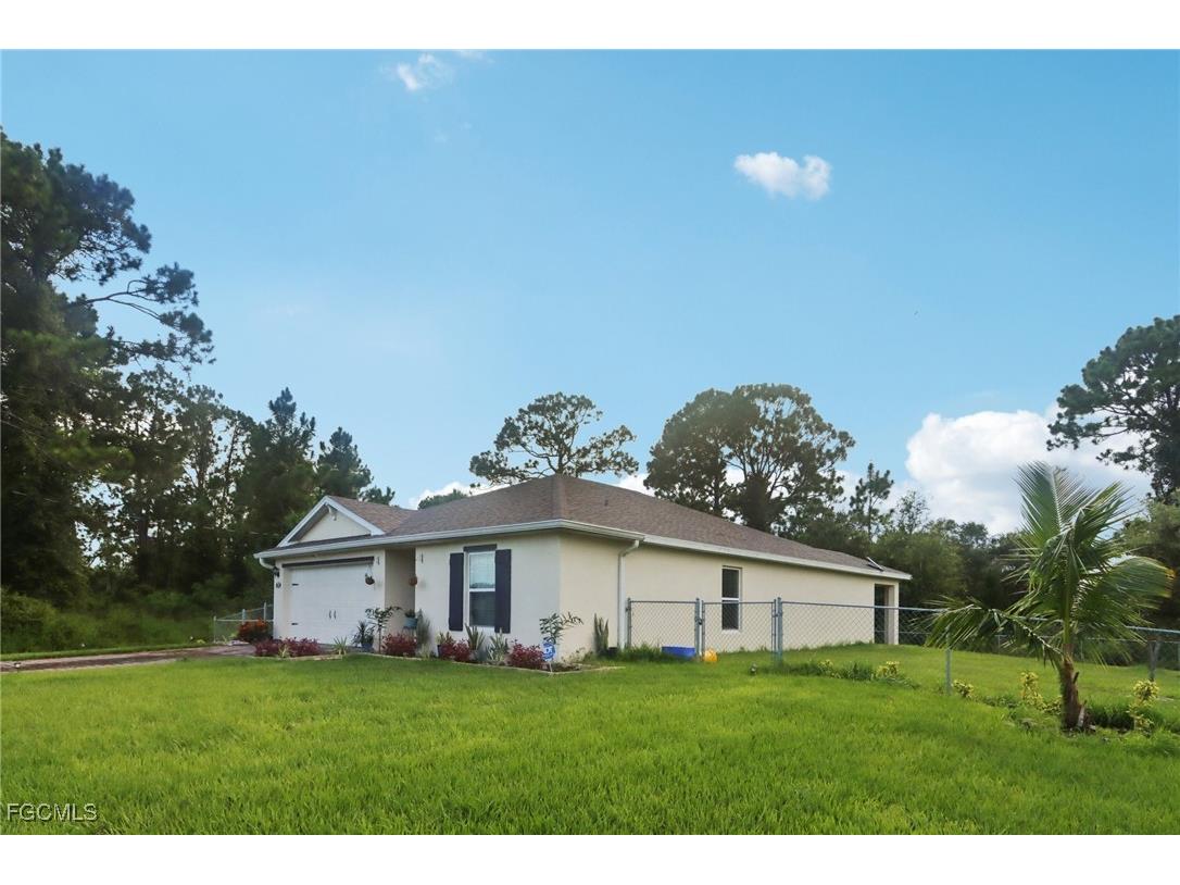 658 Lomond Street Lehigh Acres FL 33972 2025002901 image4
