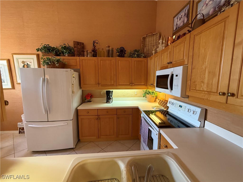 6580 Huntington Lakes Circle #202 Naples FL 34119 225067031 image8