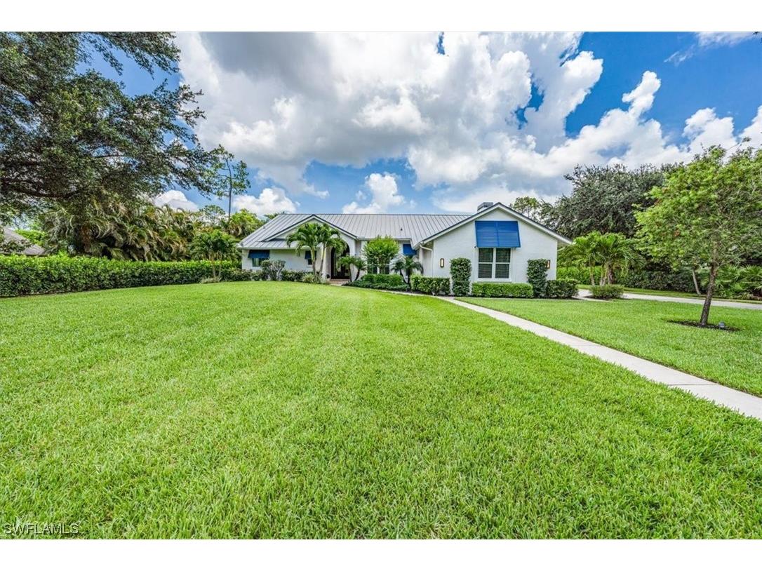 6581 Sandalwood Lane Naples FL 34109 223042563 image1