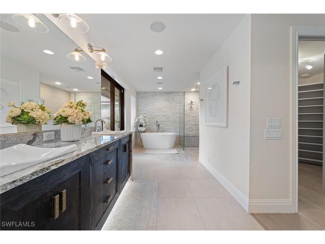 6582 Trail Boulevard Naples FL 34108 225081535 image19